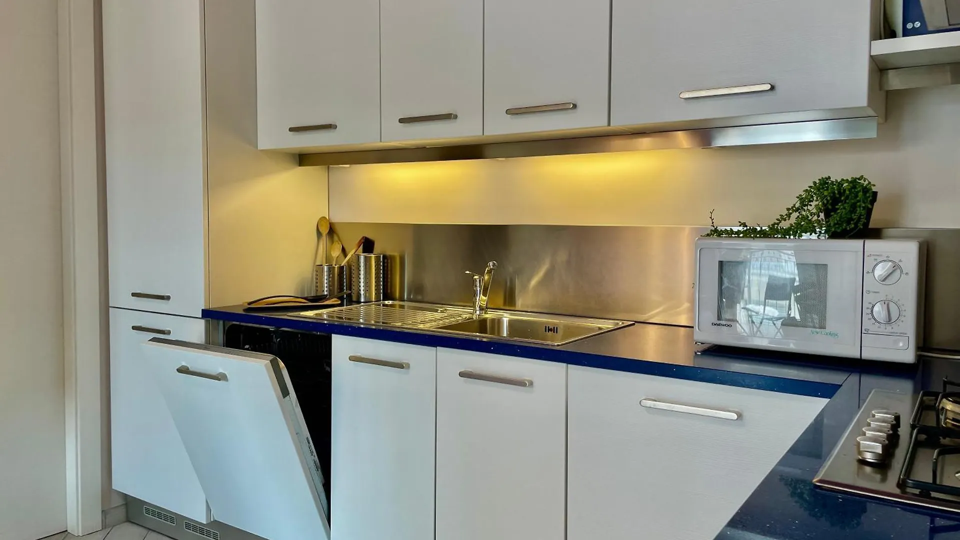 Apartment 900Mt From The Sea - Two-Room - Free Parking Loano Italy
